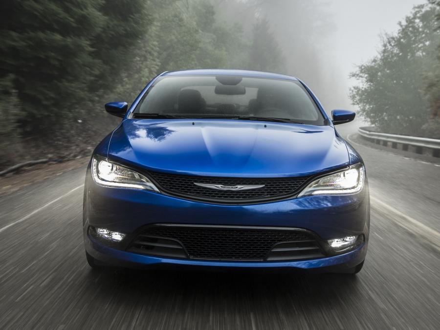  Chrysler 200 S 2014 года  (фото 25 из 69)